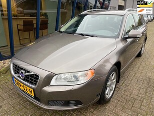 Volvo V70 2.5FT Summum 200PK LEER / XENON / YOUNGTIMER