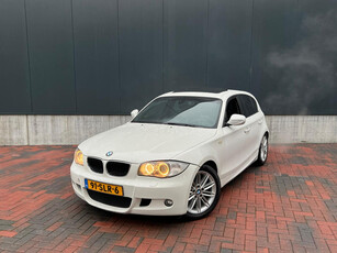 BMW 1-serie 118i High Executive * Navi * Cruise * Pano * Led