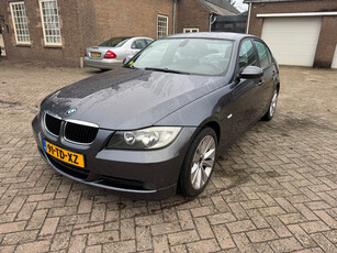 BMW 3-serie 320i Graphite