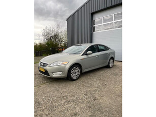 Ford Mondeo 2.0-16V Ghia