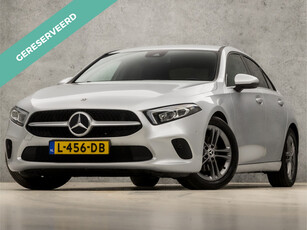 Mercedes-Benz A-Klasse 200 Premium Sport 164Pk Automaat (GROOT NAVI, CAMERA, GETINT GLAS, LEDER, SPORTSTOELEN, DAB+, ZWART HEMEL, CRUISE, NIEUWE APK, NIEUWSTAAT)