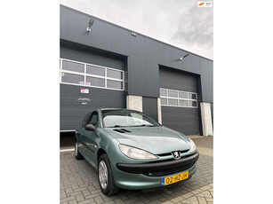 Peugeot 206 1.1 XR LAGE KM NAP EERSTE EIGENAAR