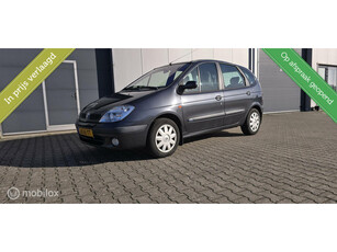 Renault Scenic 1.6-16V Expression Sport