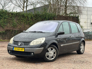 Renault Scénic 2.0-16V Privilège Luxe/PANODAK