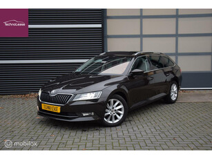 Skoda Superb Combi 1.4 TSI ACT Style business 150pk Panoramadak Leer trekhaak