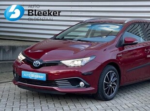 Toyota Auris 1.8 Hybride Dynamic Airco Trekhaak Navi Cruise Stoelverwarming