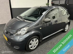 Toyota Aygo 1.0-12V Cool AIRCO / NIEUWE APK / RIJKLAAR