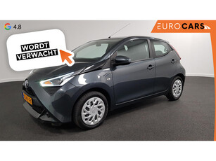 Toyota Aygo 1.0 VVT-i x-play | Navigatie | Airco | Camera | Led | Toerenteller