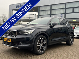 Volvo XC40 T4 Recharge Inscription Navigatie Comfort Stoelen Trekhaak Camera ACC Pilot Assist InteliSafe Surround Bliss DAB Stoel + Stuur Verwarming 19 Inch Velgen Parkeerverwarming Getint Glas NL Auto Plug in Hybride 1e Eigenaar