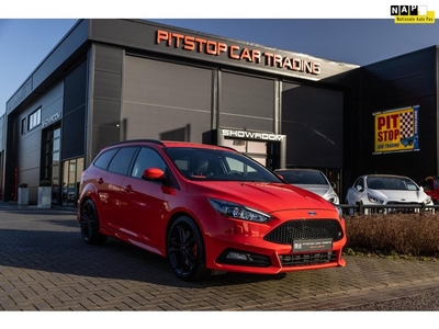 Ford Focus Wagon 2.0 ST- 2 WAGON, 250pk, SONY, XENON, 19