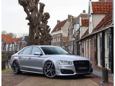 Audi S8 Plus 4.0 TFSI Quattro