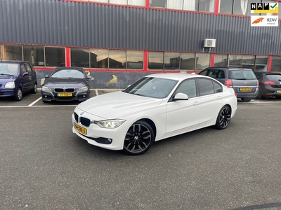 BMW 3-serie 320d EfficientDynamics Upgrade Edition / NAP /