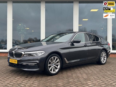 BMW 5-serie 520i High Executive - Leder- Navi - PDC -