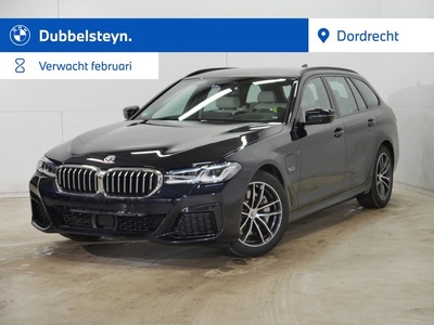 BMW 5 Serie Touring 530e M-Sport Leder Driving