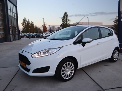 FORD FIESTA 1.0 Style Essential Airco, Multimedia-Carkit-Navi, NL auto, NAP 2e Paasdag geopend!