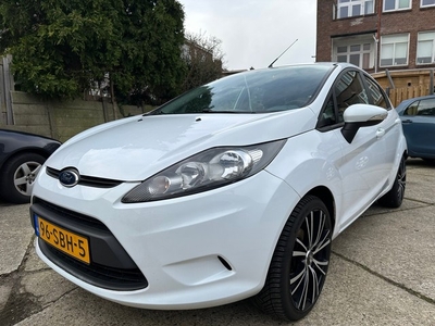 Ford Fiesta 1.25 Limited 1e Eigenaar NieuwBanden