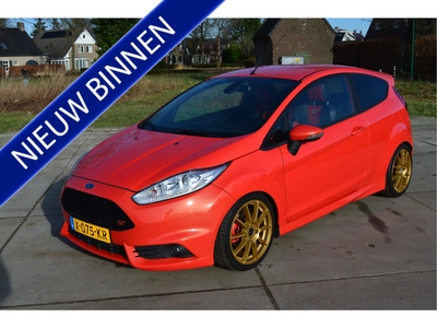 FORD FIESTA 1.6 ST2 | 182 PK Climate Control | Recaro Stoelen | LM Velgen | Getint Glas 2e PAASDAG OPEN VAN 12.00 TOT 16.00 UUR !