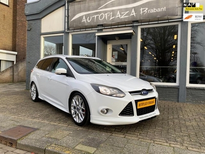 Ford Focus Wagon 1.6 EcoBoost / ST LINE / CLIMAT / XENON /