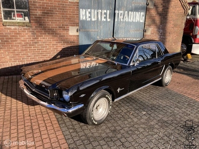 Ford USA Mustang 4.7 V8 GT BLACK C-code 289