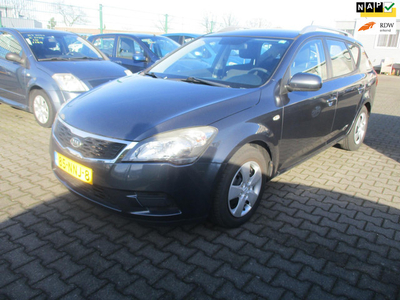 Kia Cee'd Kia Cee'd 1.4 CVVT X-tra AIRCO-CRUIS CONTR-NAVIGAIE