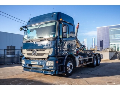 Mercedes-Benz ACTROS 2546 MP3+10 tires/pneus (bj 2010)