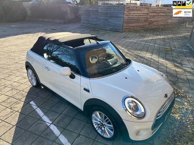 Mini Cabrio Automaat 1.5 Cooper Chili Serious Business