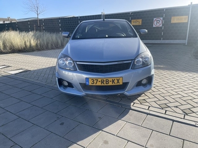 Opel Tigra TwinTop 1.8-16V Cosmo (bj 2005)