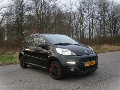 Peugeot 107 1.0 Active . 5 Deurs . Airco . Elec ramen .