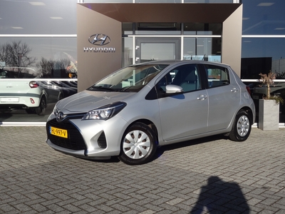 TOYOTA YARIS 1.0 VVT-i Aspiration | PINKSTERDEAL!!! | Airco | Achteruitrijcamera | Bluetooth