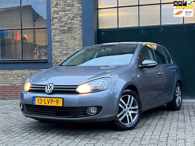 Volkswagen Golf 1.2 TSI Tour Cruise + Clima + Navi