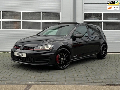 Volkswagen Golf 2.0 TSI GTI Performance / 300PK+ / PANO /