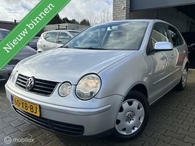 Volkswagen Polo 1.4-16V Highline / 5DRS / Airco