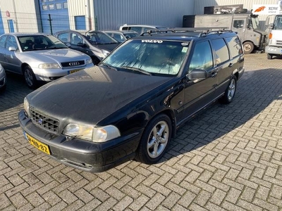 Volvo V70 2.5 T Exclusive 193 pk Automaat