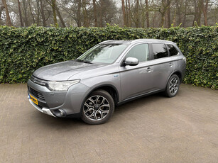 Mitsubishi Outlander 2.0 PHEV Instyle+ X-Line | Full Option | Schuifdak | Navi | Rockford Audio | Leder | Parkeerhulp | Trekhaak |