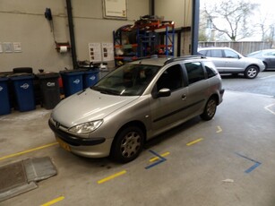 Peugeot 206 1.4 SW - AIRCO INRUILKOOPJE!