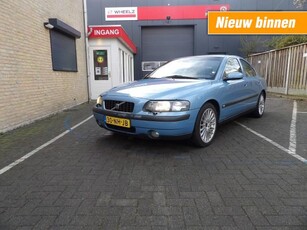 Volvo S 60 2.5 V5 - leder ecc trekhaak in nette staat