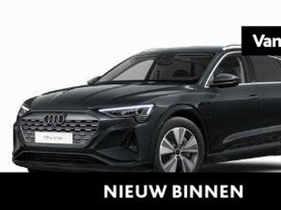 Audi Q8 e-tron 50 quattro Edition 95 kWh 340 PK | Automaat | Virtual Cockpit | Navigatie | 19 inch | Audi Sound System | Achteruitrijcamera | Aluminium Dakrailing | Elektrische voorstoelen + geheugen | Privacy Glass | Buitenspiegels Automatisch dimmend +