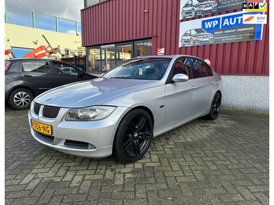 BMW 3-serie 318i High Executive