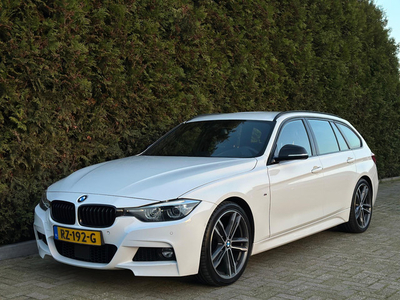 BMW 3-serie Touring 320i Edition M-Pakket CarPlay Trekhaak