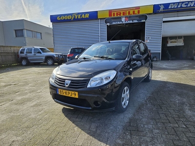 Dacia Sandero 1.2 Goed rijdende en zeer nette en zuinige auto,Apk 26-02-2025.