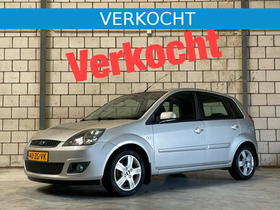 Ford Fiesta 1.3 Futura - NAP! - Parkeersensoren - Airco - Apk 02/2023!