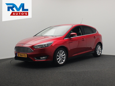 Ford Focus 1.5 Titanium 150PK Navigatie Apple-Carplay Stoelverwarming Climate Cruise