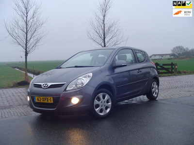 Hyundai I20 1.4i i-Catcher / Airco / NAP / Centrale vergrendeling