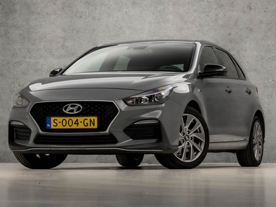 Hyundai i30 1.0 T-GDI Sport (APPLE CARPLAY, CAMERA, SPORTSTOELEN, ZWART HEMEL, STUUR/STOEL VERWARMING, NAVIGATIE, BLUETOOTH, WITTE STIKSELS, NIEUWSTAAT)