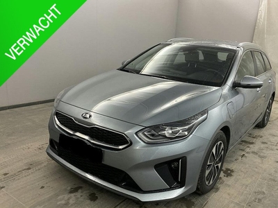 Kia Ceed Sportswagon 1.6 GDI PHEV DynamicLine | Xenon, Keyless, Parkeersensoren + Camera, Stoel- en Stuurverwarming, 16 inch, zeer mooi!