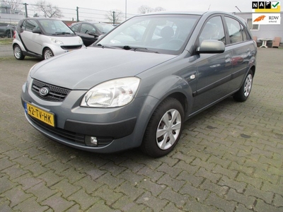 Kia Rio Kia Rio 1.4 X-tra 5 DRS-AIRCO