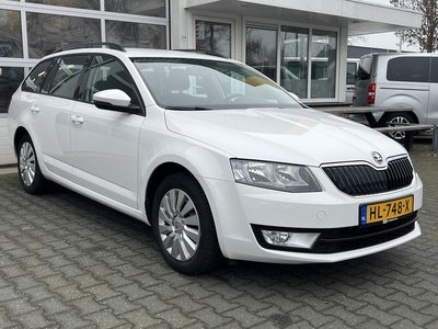 Škoda Octavia Combi 1.4 TSI G-TEC Ambition Airco Cruise control Trekhaak afneembaar Multimedia-voorbereiding