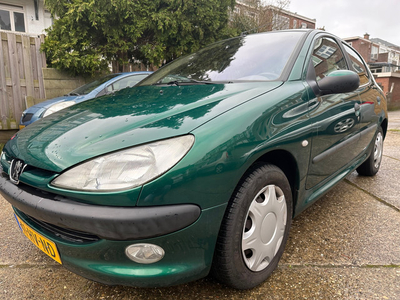 Peugeot 206 1.4 Airco AUT Oma Auto 1e Eigenaar Zeer Nette