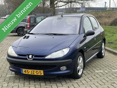 Peugeot 206 1.4 Gentry Premium/Clima/NAP/Automaat/5 deurs