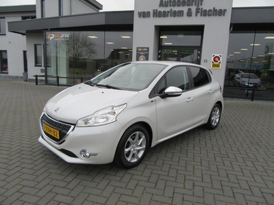 Peugeot 208 1.2 e-VTi Style Automaat, Navigatie, PDC, Nieuwe Distributie